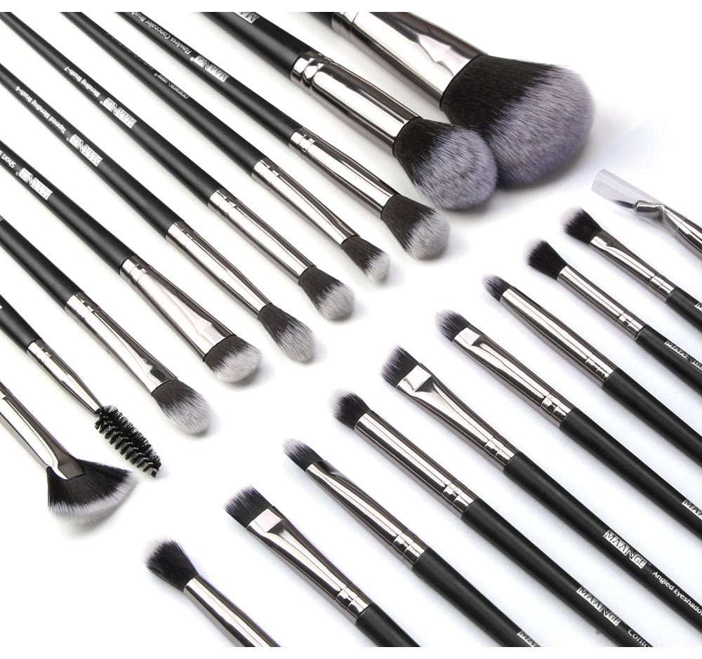 20-Piece Makeup Brush Set with PU Leather Bag – view 4